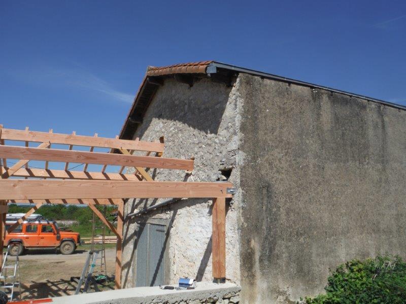 Préau et restauration d'une charpente en Deux-Sèvres (79)